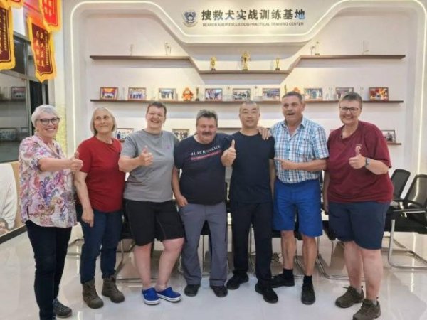 股牛配 汪汪队：7年我们救出了270人